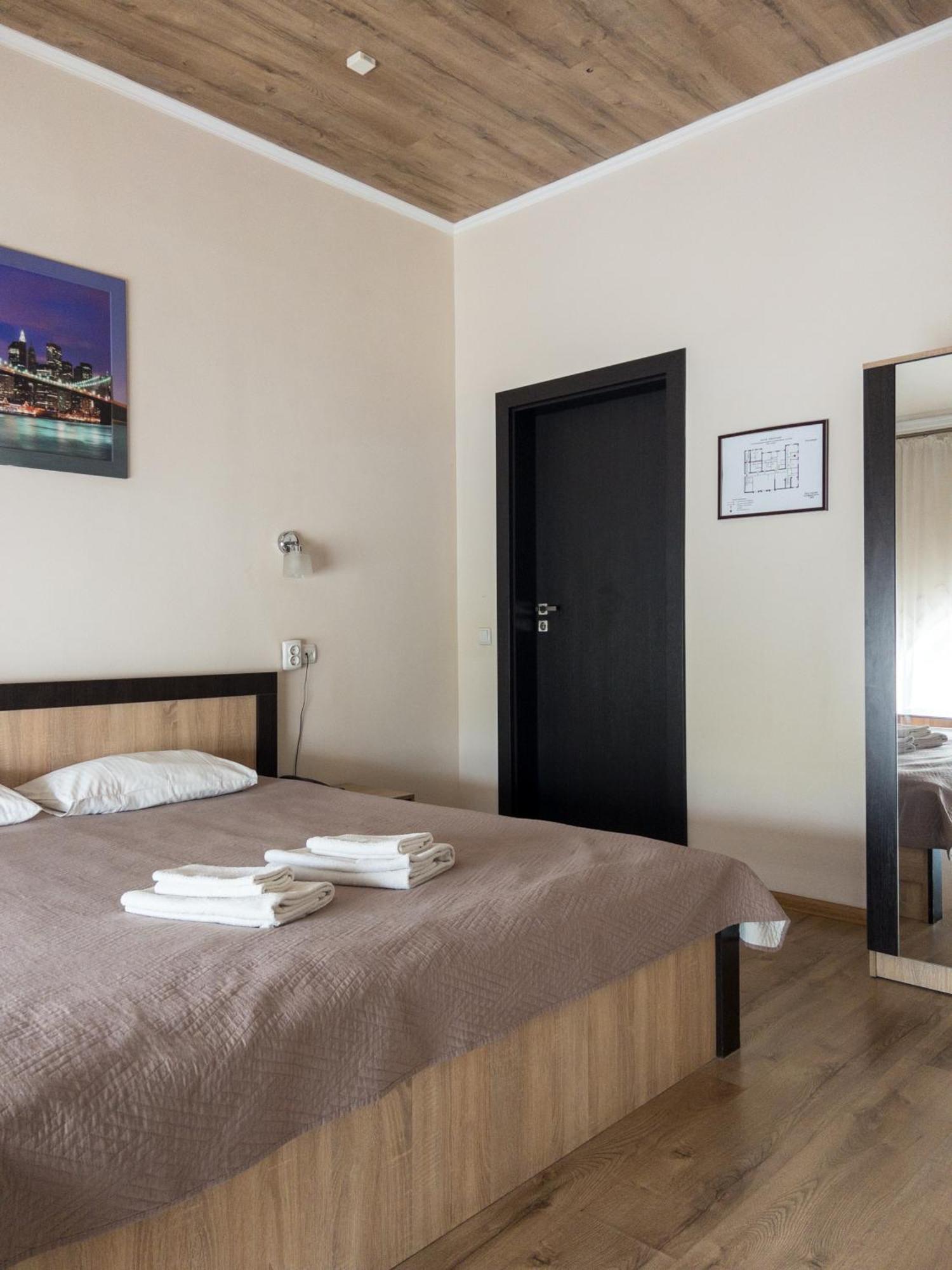 Орк "Блісс" Hotel Rivne Eksteriør billede