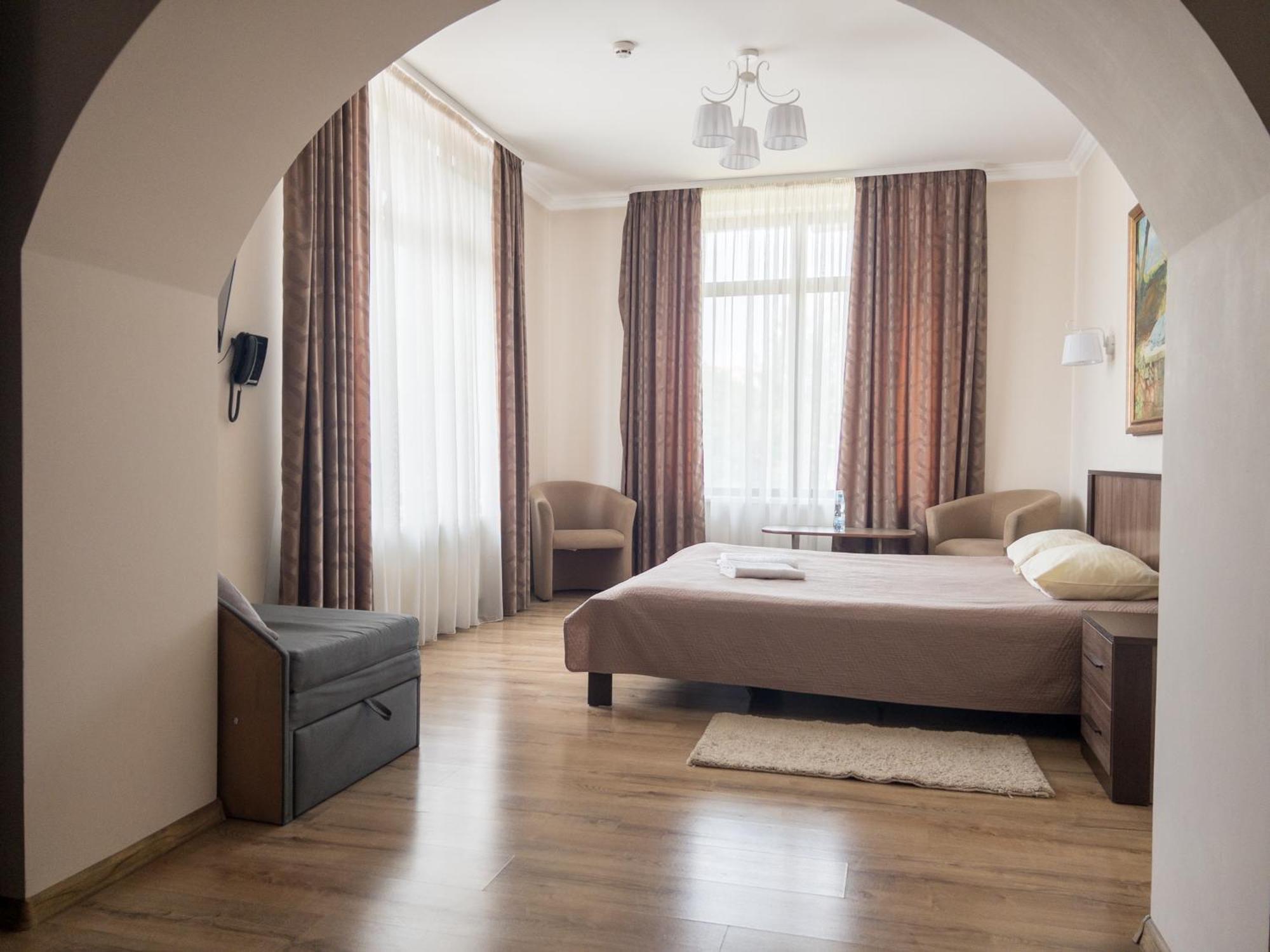 Орк "Блісс" Hotel Rivne Eksteriør billede